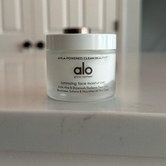 Alo Glow System Luminizing Face Moisturizer - Picture 1 of 2